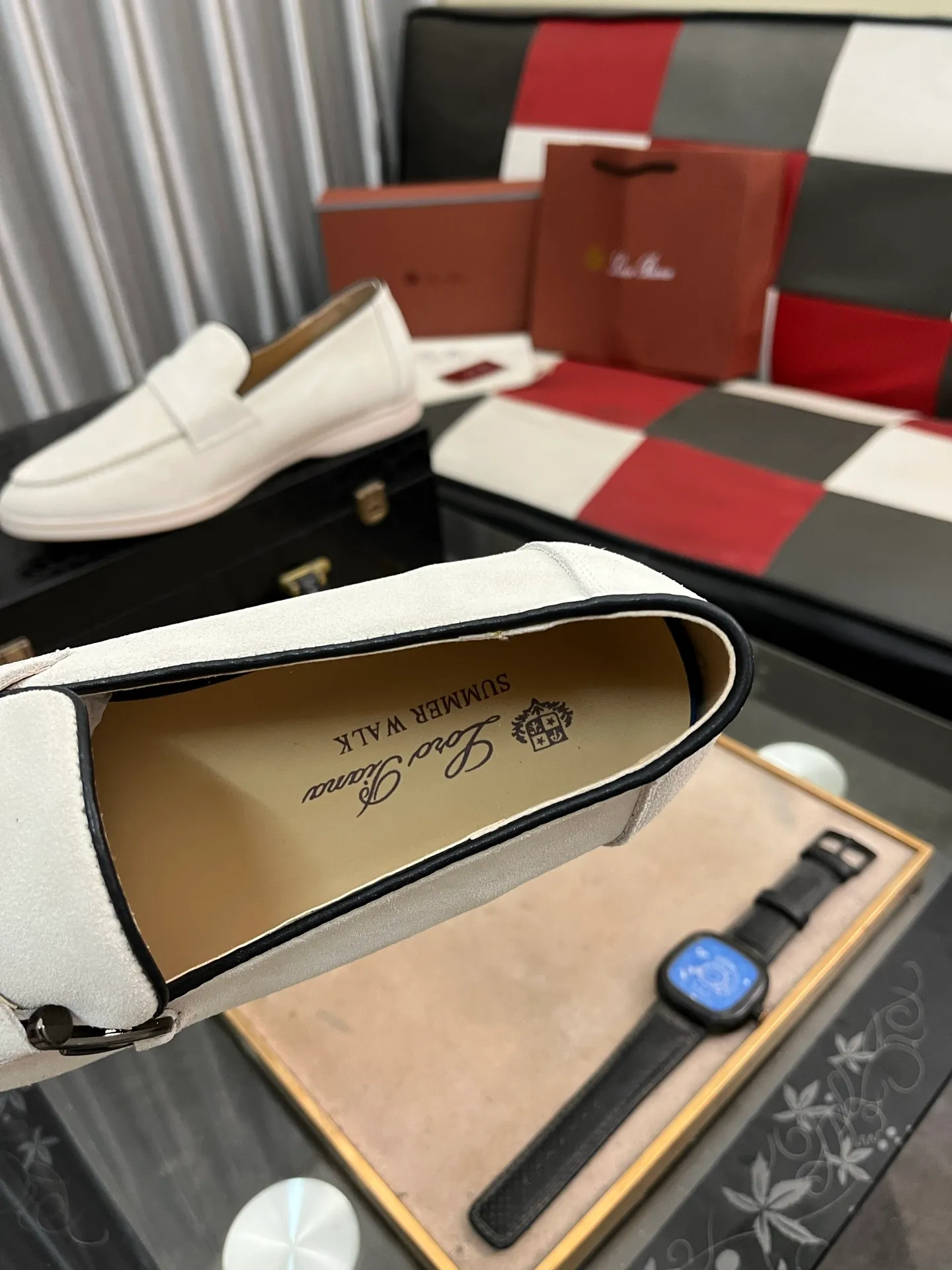 Men's Men's Shoes💰420⌚️⌚️【Loro Piana】LP couple's casual sneakers. Simple and fashionable, the upper is made of cow suede and leather. Sheepskin feet. Custom rubber sole. Size: Female 35-42 (35, 41, 42, 43 customized are non-refundable) Male 38-46 (45, 46 customized)
